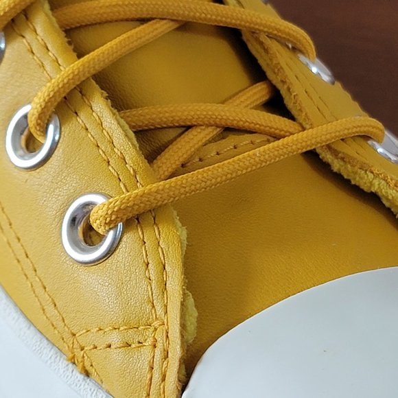 Converse Women's CTAS Lugged Winter Hi Leather Gore-Tex 565005C Gold Dart - Picture 7 of 9